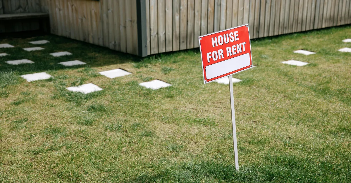 Image of house for rent sign